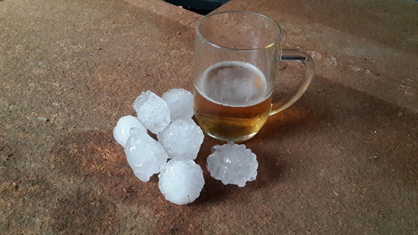 04-15 02 06 PMB Hail-1-by Julian Titshall