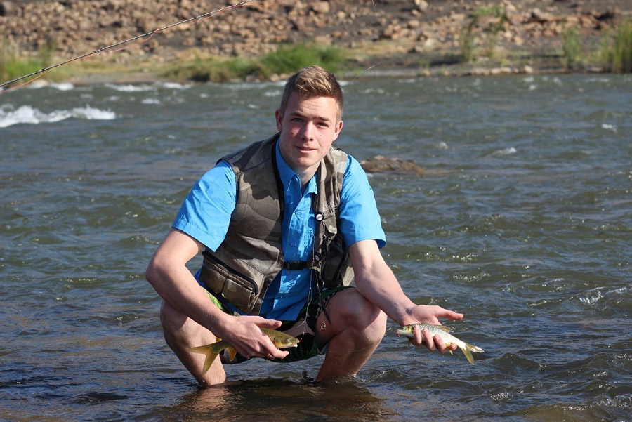 11 Richtersveld-yellowfish flyfishing 1