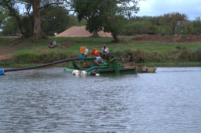 Dredger on Komati