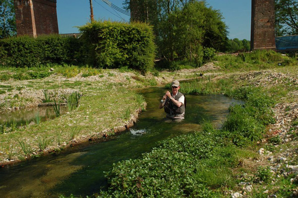 90477 River Bourne Hampshire 2089